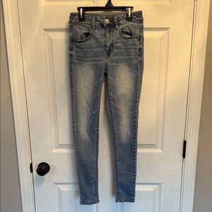 American Eagle Outfitters Women's Size 2 Hi-Rise Jegging Super Stretch